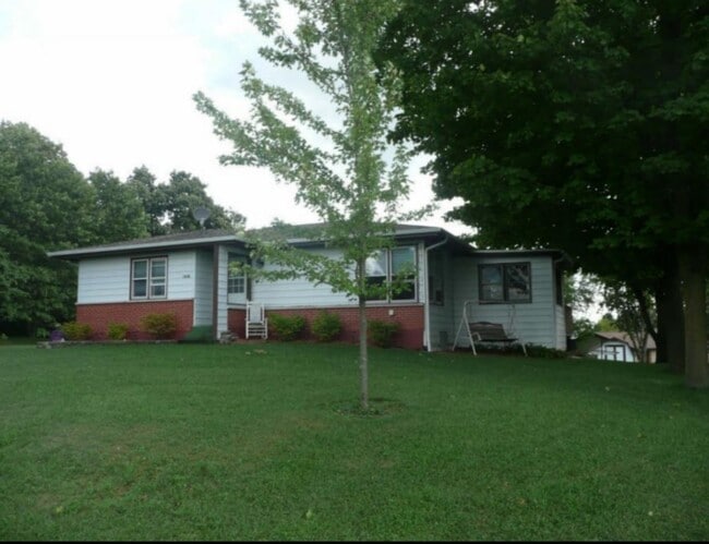 Building Photo - 118 Chanticleer Ln NE Rental