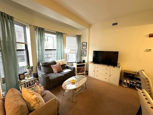 Photo - 636 Beacon St Unit 202