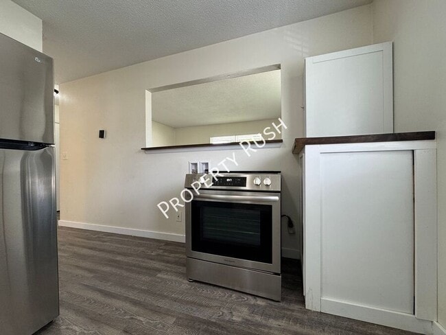 Photo - 2100 Bennett Ave