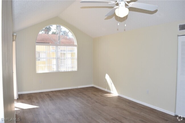 Building Photo - 3421 Winkler Ave Unit 412 Rental