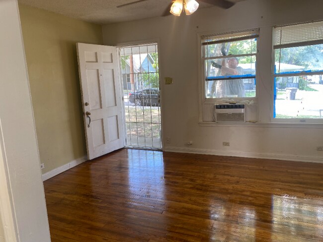 Photo - 2202 Lee Hall St