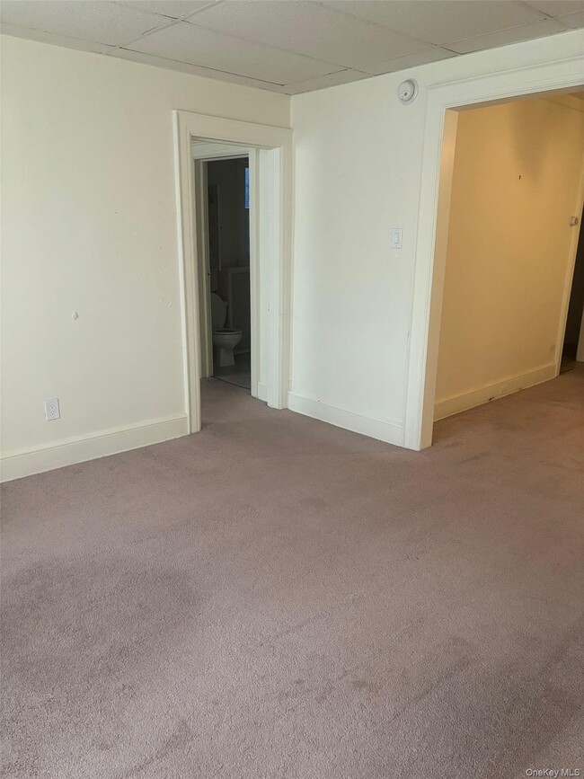 Photo - 150 Plandome Rd Unit 2