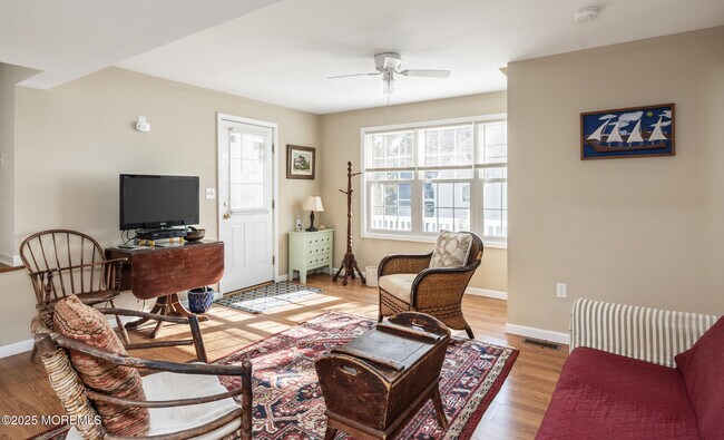 Photo - 300 N Bayview Ave