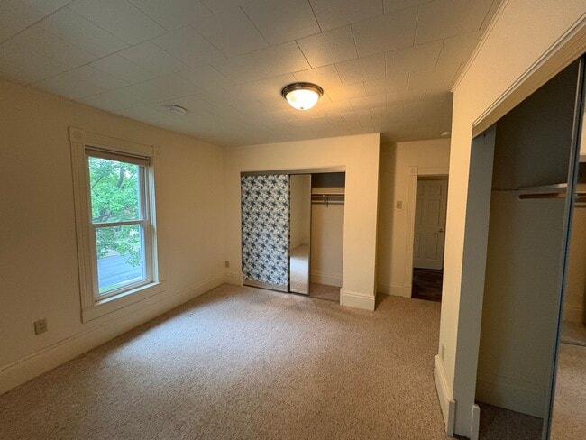 Photo - 1104 7th St E