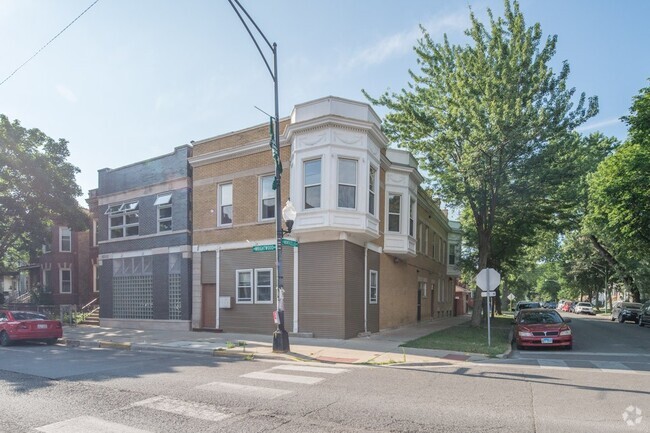 Building Photo - 3625 W Wrightwood Ave Unit F3 Rental