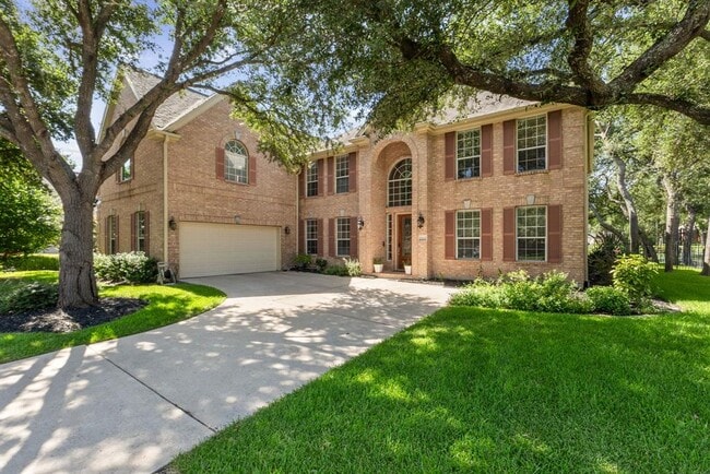 Building Photo - 2147 Hilton Head Dr