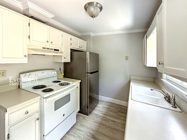 Photo - 713 Carr Ave