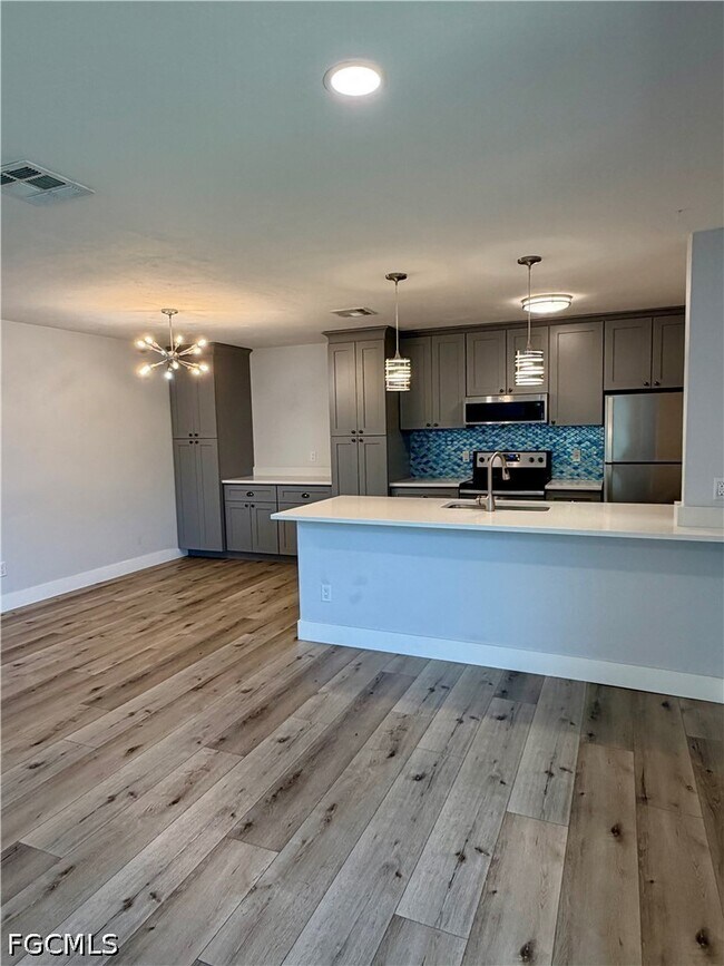 Photo - 3032 SE Santa Barbara Pl