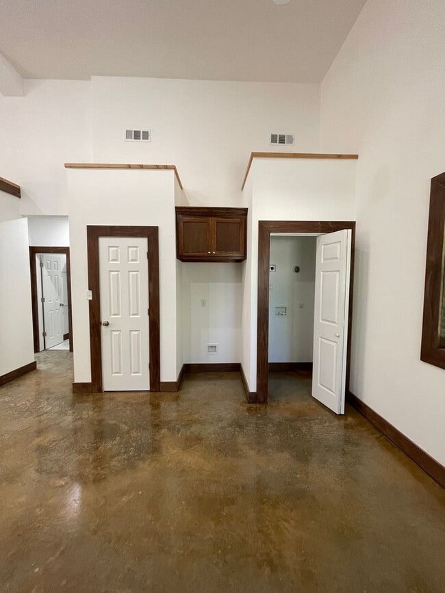 Photo - County Living, 2 bed barndominium