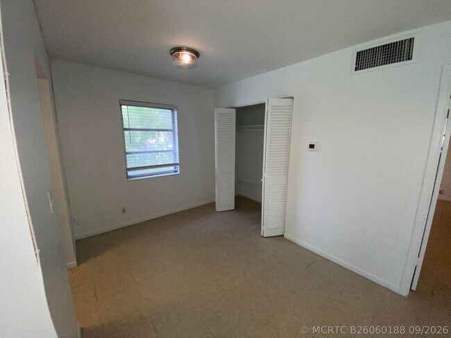 221 SE 3rd Ave Unit 6