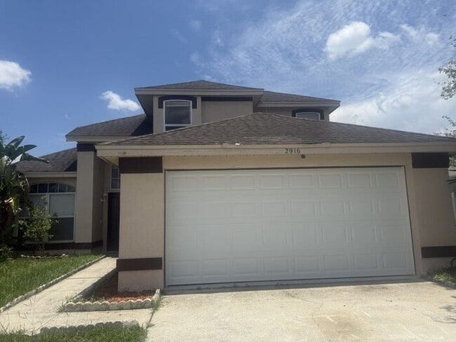 Building Photo - Spacious Pool Home in Kissimmee