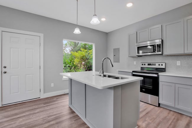 Photo - 4653 E 45th St N