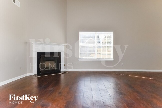 Photo - 165 Cinnamon Oak Cir