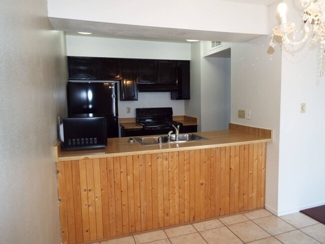Building Photo - 2 BEDROOM 2 BATHROOM TEMPE CONDO
