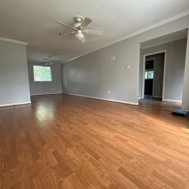 Photo - 509 Avondale Ln