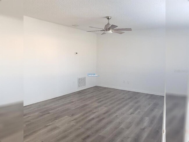 Photo - 4486 Yorkshire Ave