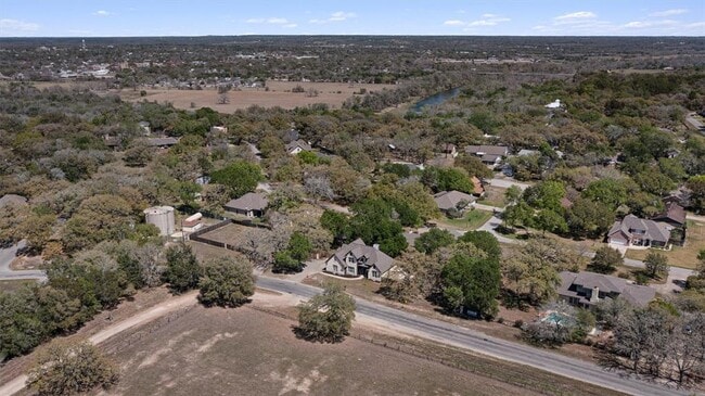 Photo - 312 Country Club Dr