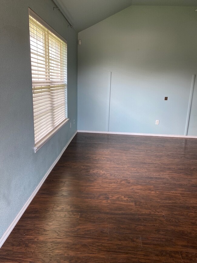 Photo - 3610 Ellis Ave