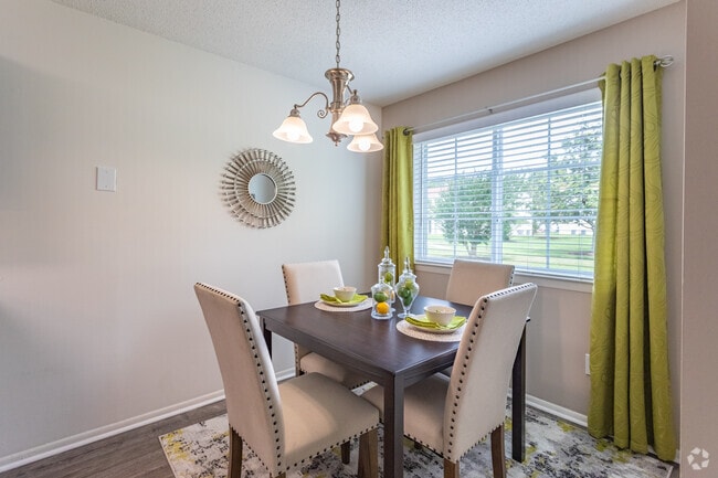 2BR,1BA,-925SF - Greenbrier Woods Apartments