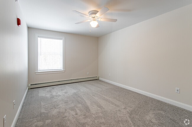 2BR, 1BA, - 948F