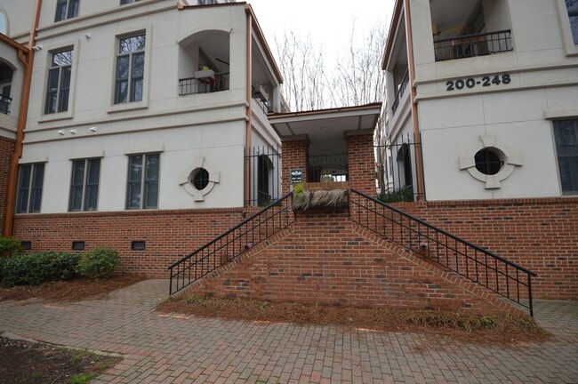 Photo - 236 E Davie St