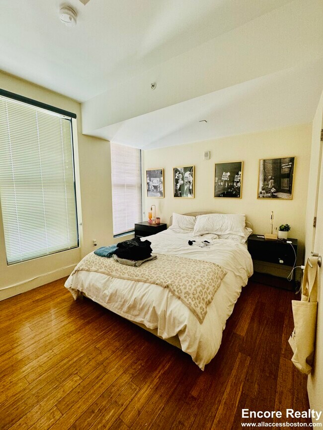 Photo - 8 Winter St Unit 704