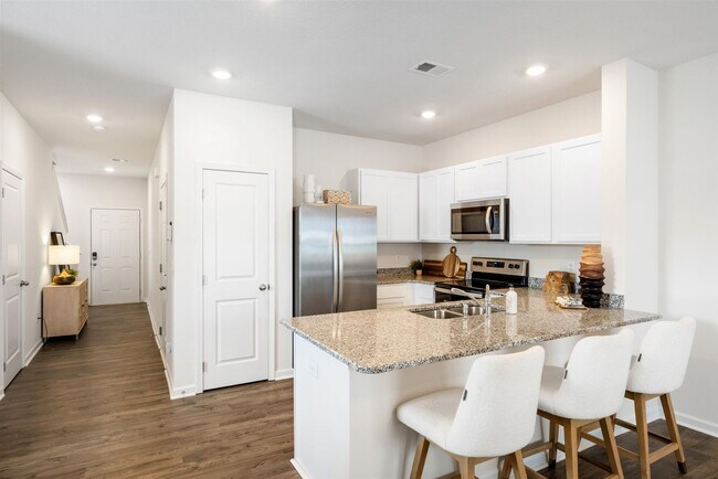 Photo - 1069 Hammett Rd