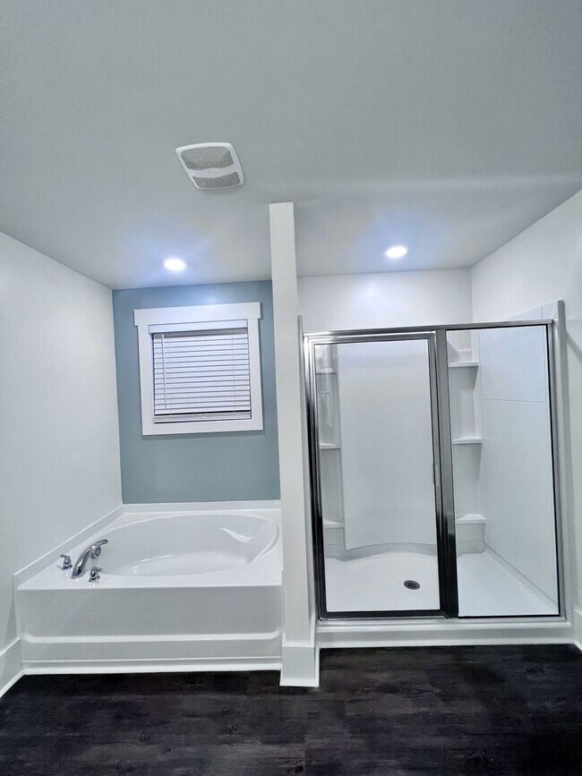 Photo - Magnificent 4 Bedroom Home!!
