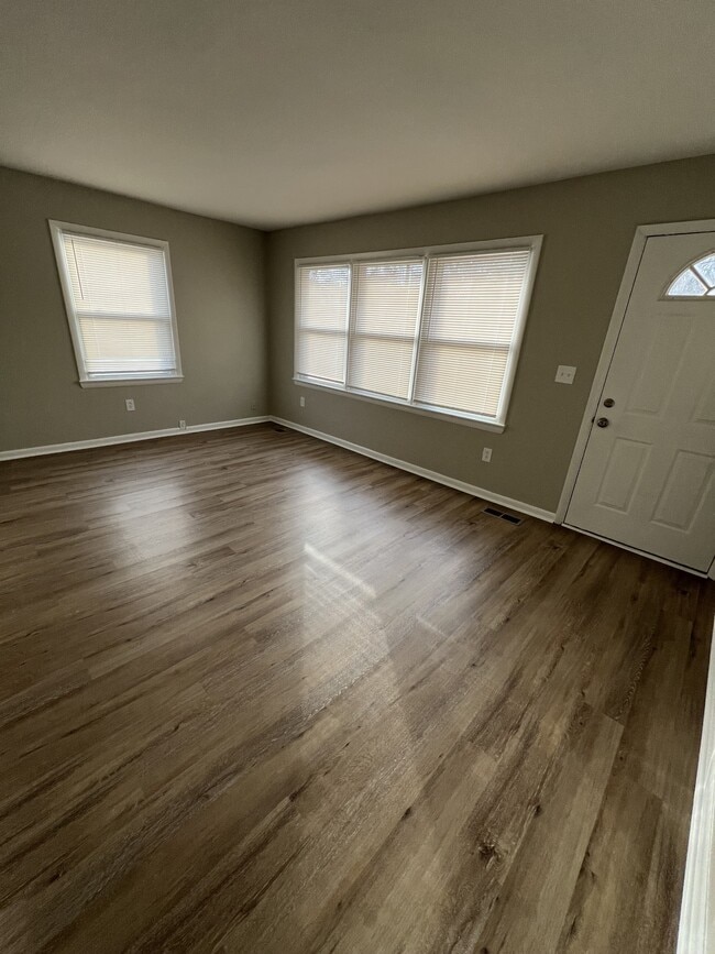 Photo - 413 Bailey Ln