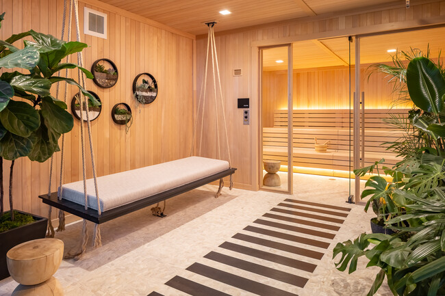 Sauna and Solarium