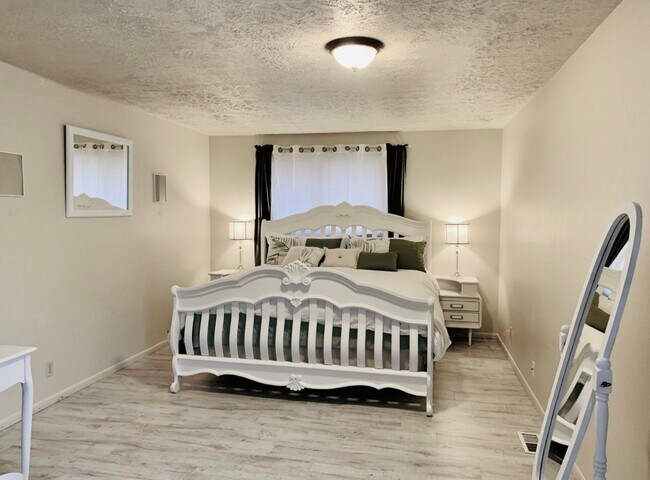 Dormitorio principal - 1885 E Jeremy Ct