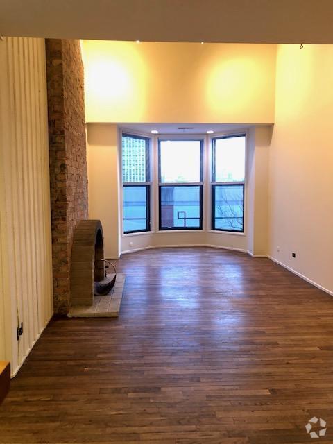 Building Photo - 2 bedroom in Chicago IL 60657 Rental