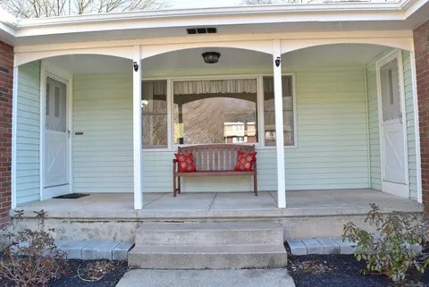 Photo - 2 Colonial Dr