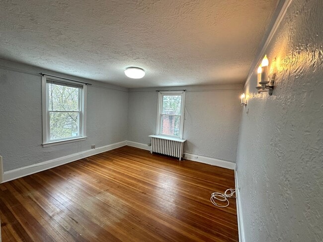 Photo - 1621 Harrison Ave Unit Apt 3