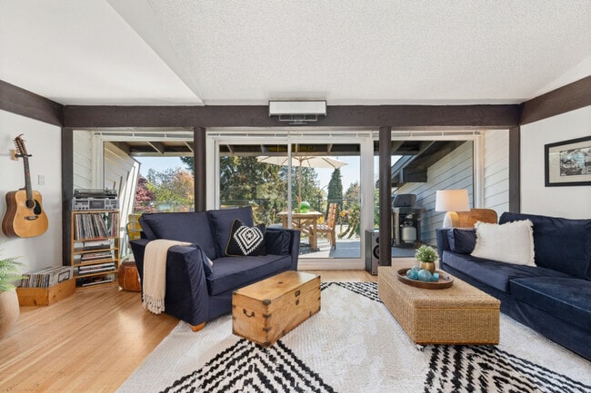 Photo - 1289 Keith Rd Unit SI ID1515260P