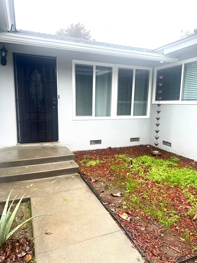 Photo - 4548 N Meridian Ave