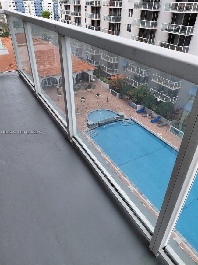 Photo - 5077 NW 7th St Unidad 1006