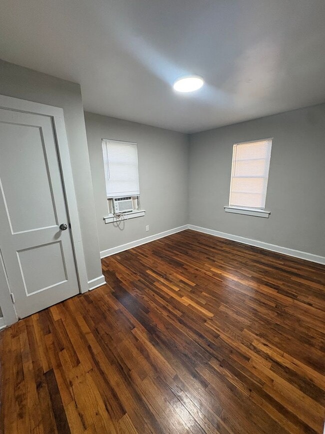 Photo - Spacious 2bedroom Duplex $500.00 off first...