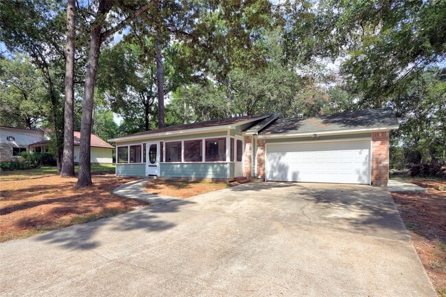 Building Photo - 4811 Holly Ln E Rental