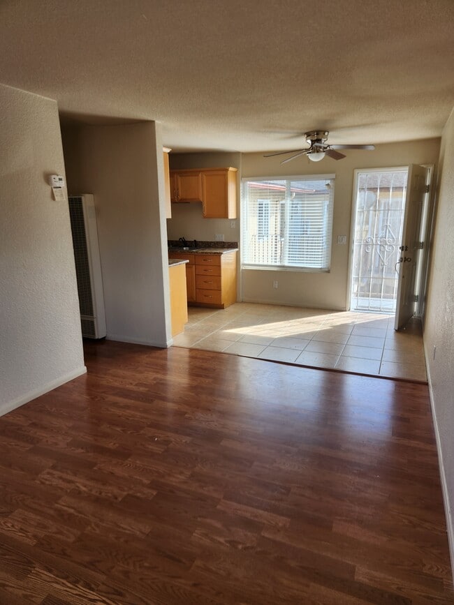 Photo - 311 Cottonwood Rd Unit 10