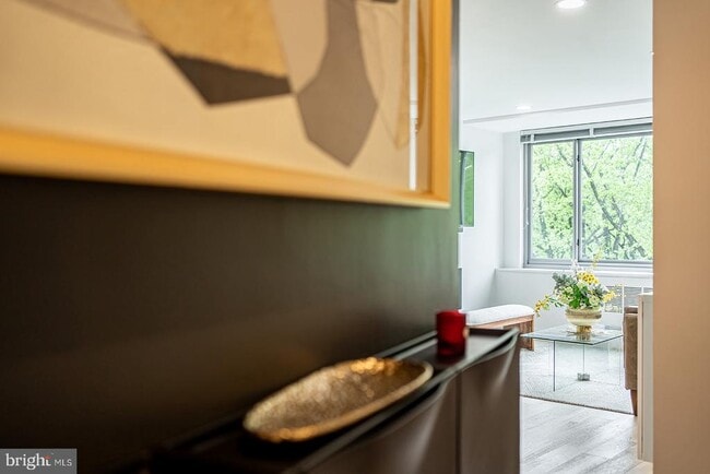 Photo - 4200 Cathedral Ave NW Unit 1005