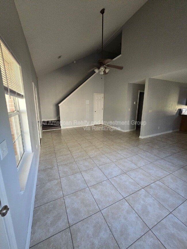 Photo - 707 Woodlawn Ave