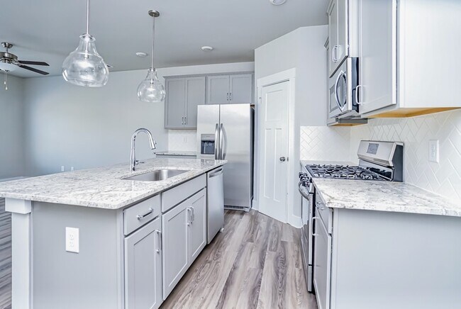 Photo - 207 Broad Banyan Ct