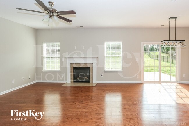 Photo - 2250 Laurens Dr