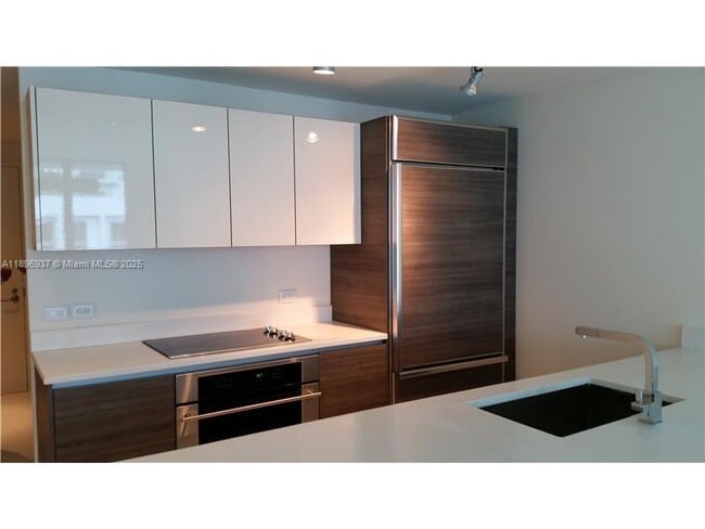 Photo - 1100 S Miami Ave Unidad 1011