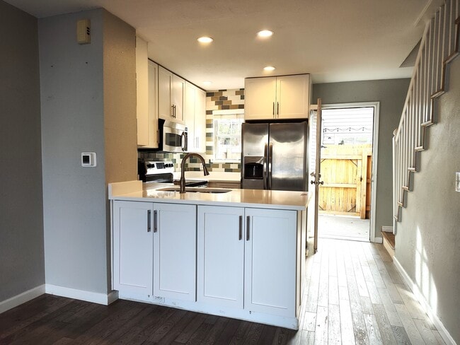 Kitchen - 1811 S Quebec Way