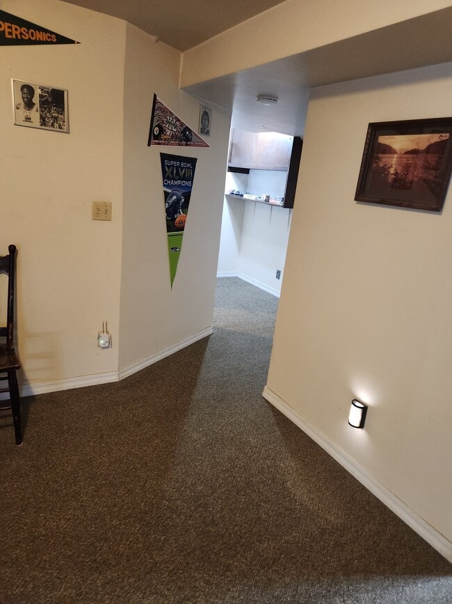 Photo - 206 E Division St