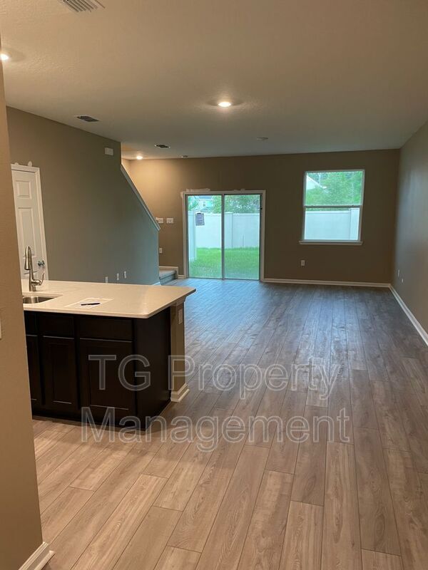 Photo - 99 Great Star Ct