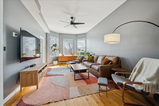 Photo - 3024 N Sawyer Ave Unit 2