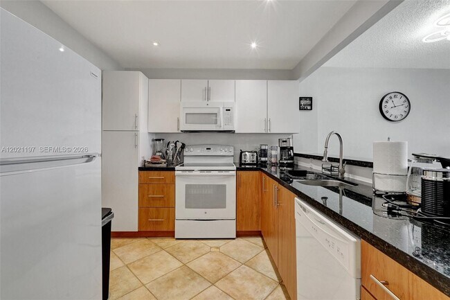 Photo - 3725 S Ocean Dr Unit 812